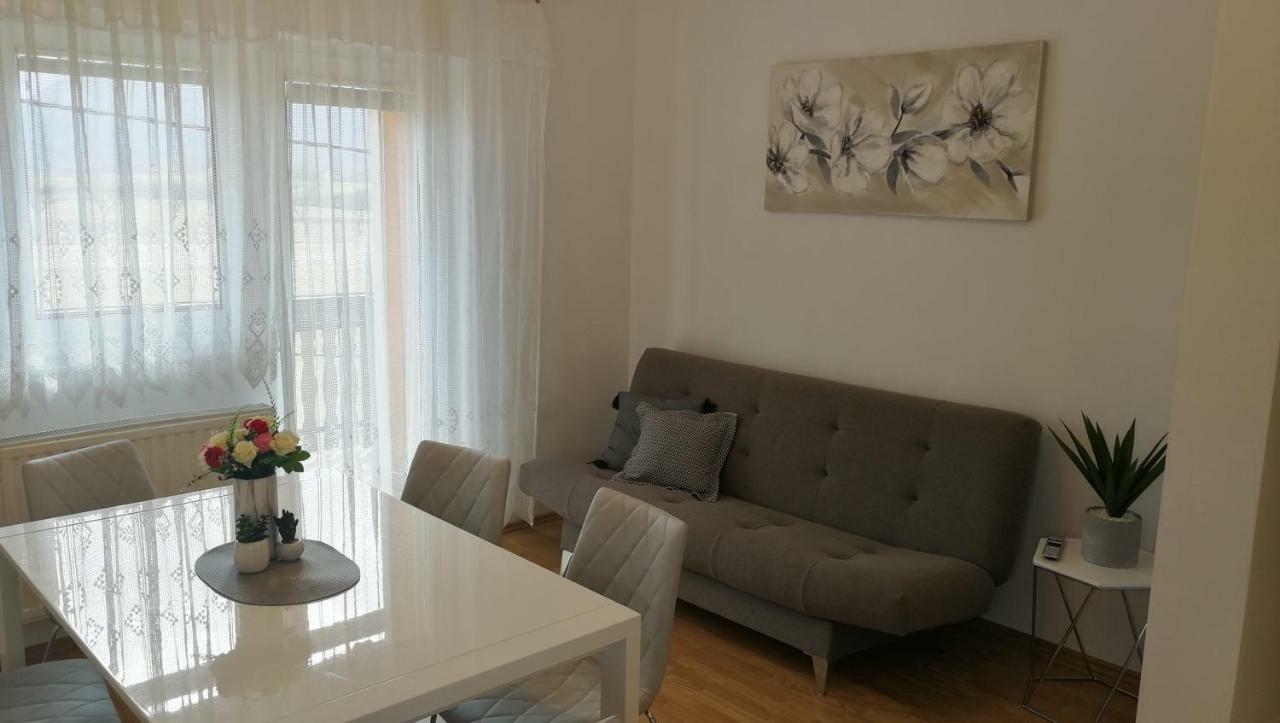 Appartamento Barbara Otočac Esterno foto